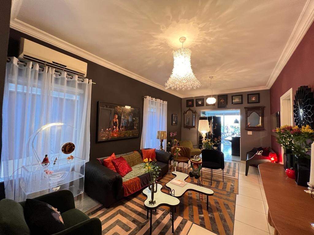 Casa em Condomínio à venda no Leão, 3 quartos, sendo 3 suítes, 4 vagas, no bairro Pompéia em Piracicaba - SP