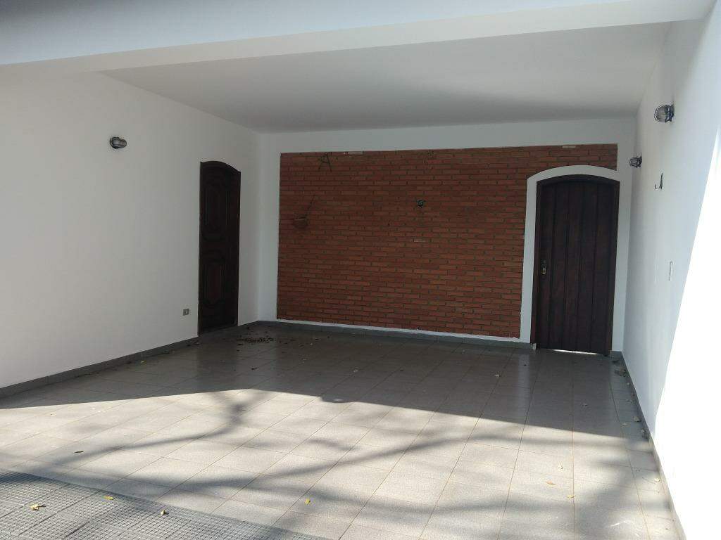 Casa à venda, 3 quartos, sendo 1 suíte, 2 vagas, no bairro Nova Piracicaba em Piracicaba - SP