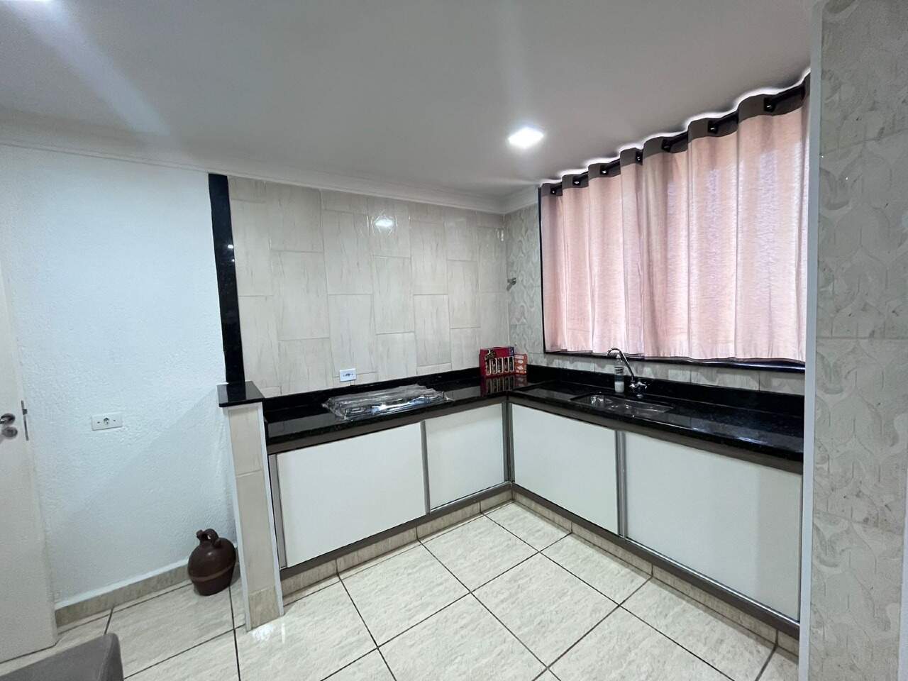 Casa à venda, 3 quartos, sendo 1 suíte, 2 vagas, no bairro Parque Residencial Monte Rey em Piracicaba - SP