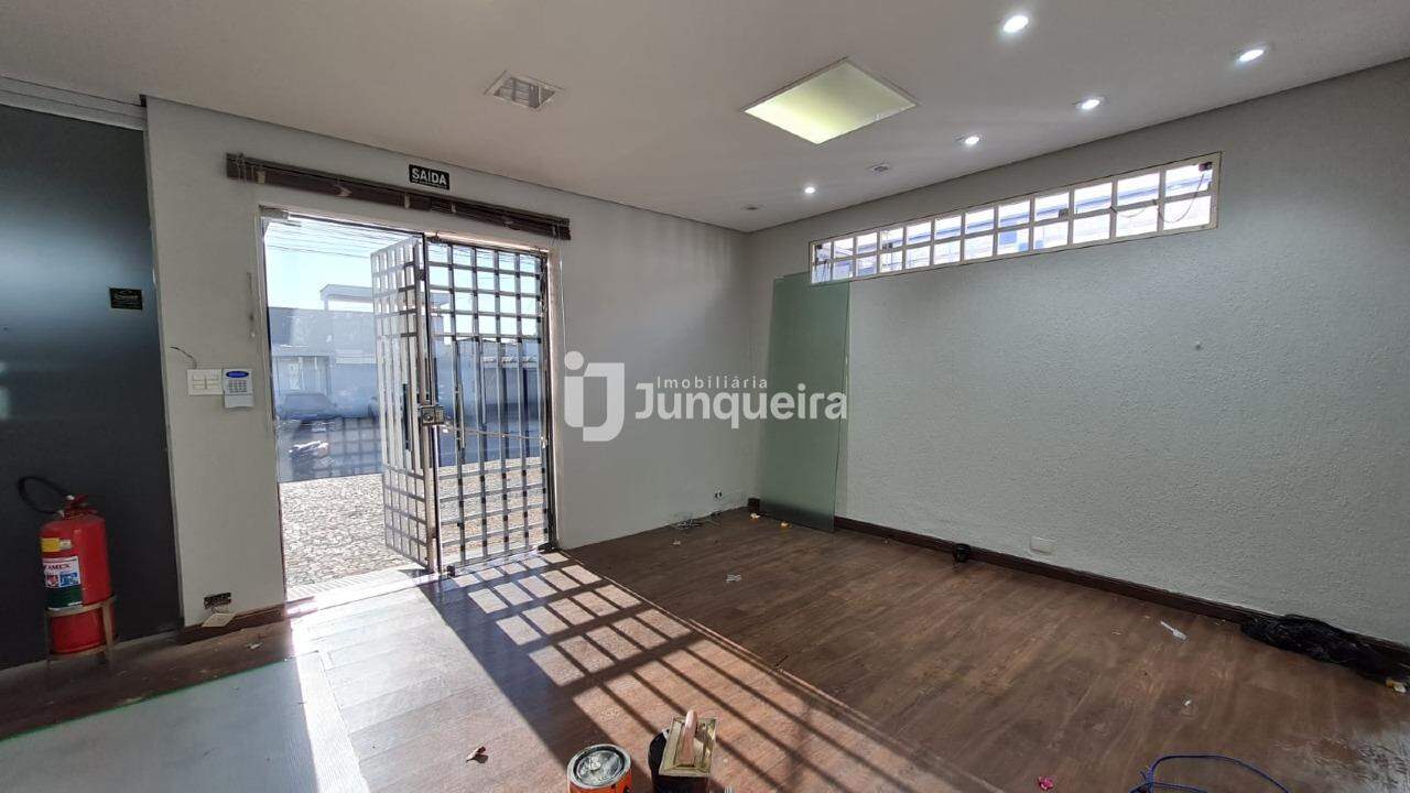 Casa Comercial para alugar, 4 vagas, no bairro São Judas em Piracicaba - SP