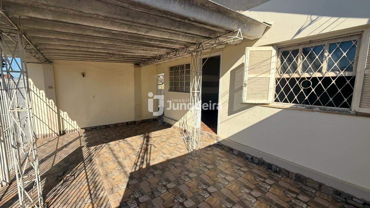 Casa para alugar, 2 quartos, 1 vaga, no bairro Parque Bela Vista em Piracicaba - SP