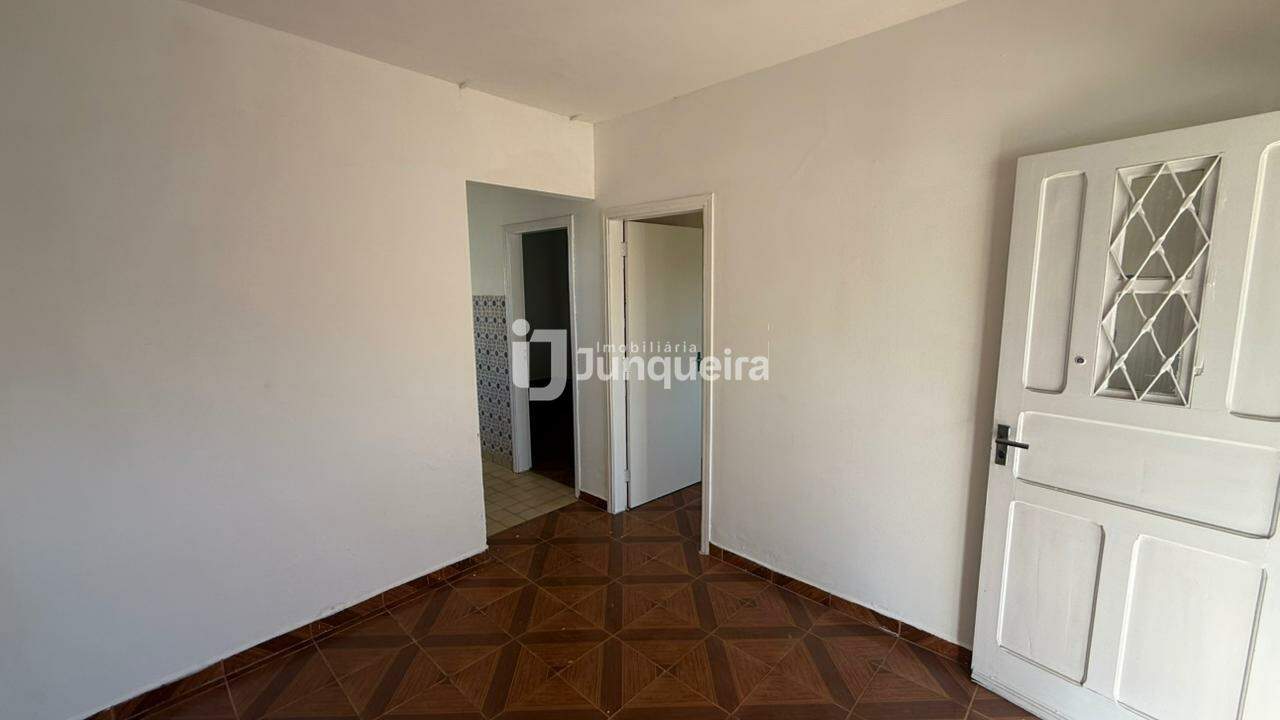 Casa para alugar, 2 quartos, 1 vaga, no bairro Parque Bela Vista em Piracicaba - SP