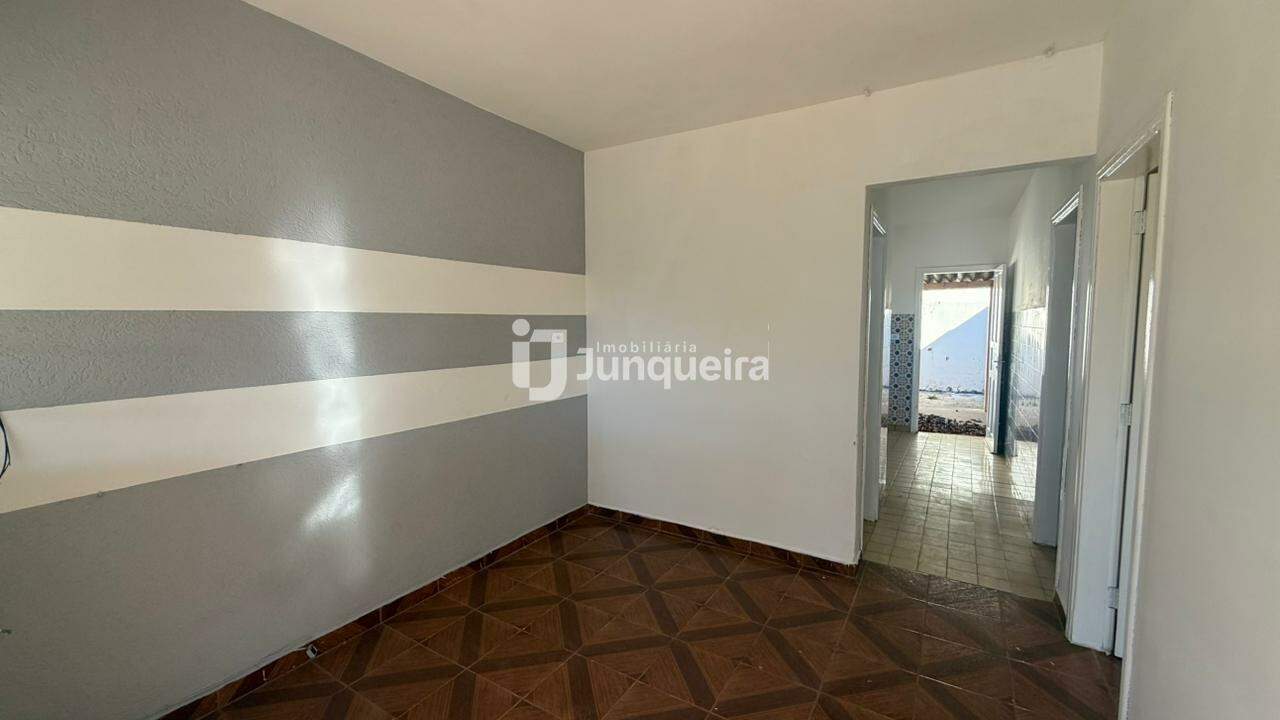 Casa para alugar, 2 quartos, 1 vaga, no bairro Parque Bela Vista em Piracicaba - SP