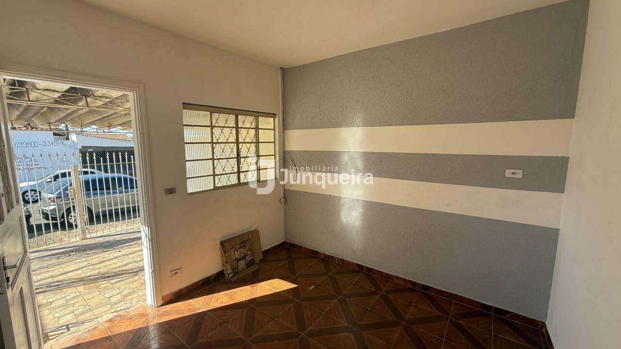 Casa para alugar, 2 quartos, 1 vaga, no bairro Parque Bela Vista em Piracicaba - SP