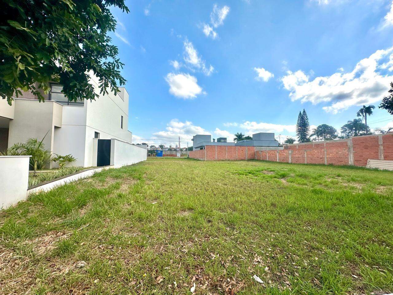 Terreno em Condomínio à venda no Novo Campestre, no bairro Campestre em Piracicaba - SP