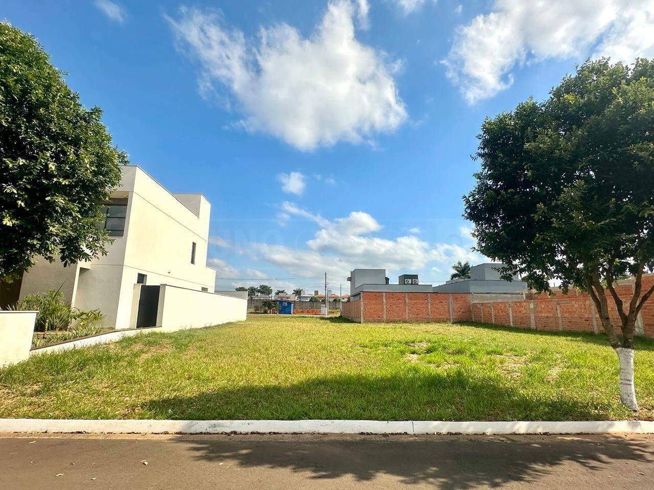 Terreno em Condomínio à venda no Novo Campestre, no bairro Campestre em Piracicaba - SP