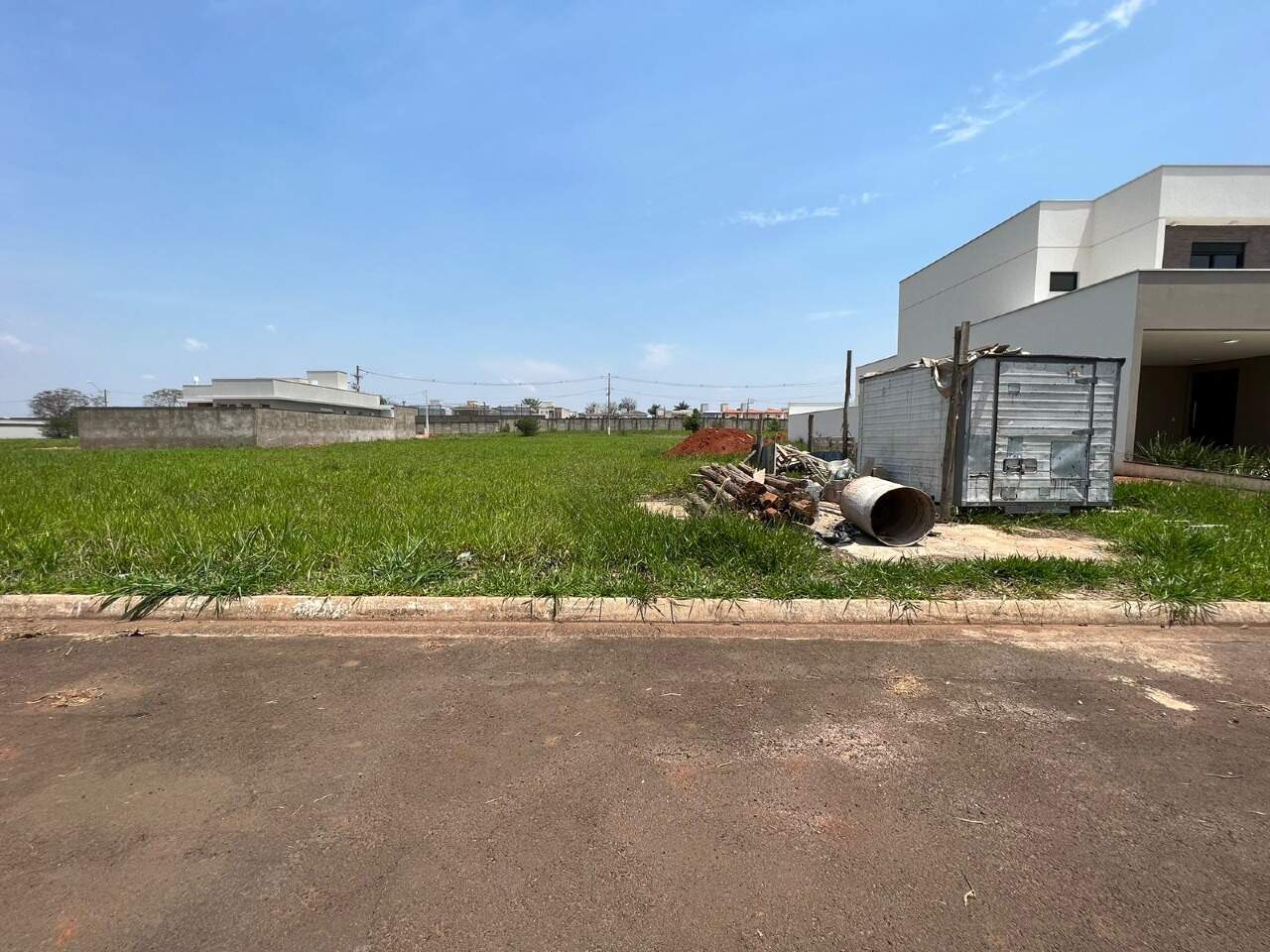 Terreno em Condomínio à venda no Novo Campestre, no bairro Novo Campestre  em Piracicaba - SP