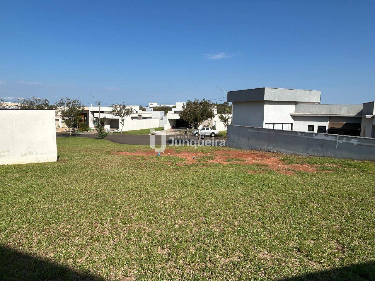 Terreno em Condomínio à venda no Park Unimep Taquaral, no bairro Taquaral em Piracicaba - SP