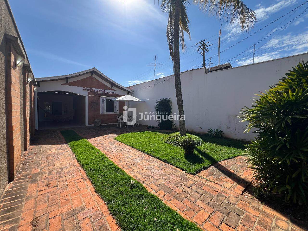 Casa para alugar, 2 quartos, 3 vagas, no bairro Piracicamirim em Piracicaba - SP