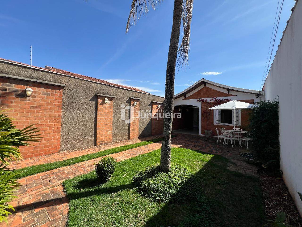 Casa para alugar, 2 quartos, 3 vagas, no bairro Piracicamirim em Piracicaba - SP