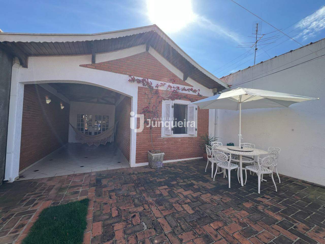 Casa para alugar, 2 quartos, 3 vagas, no bairro Piracicamirim em Piracicaba - SP