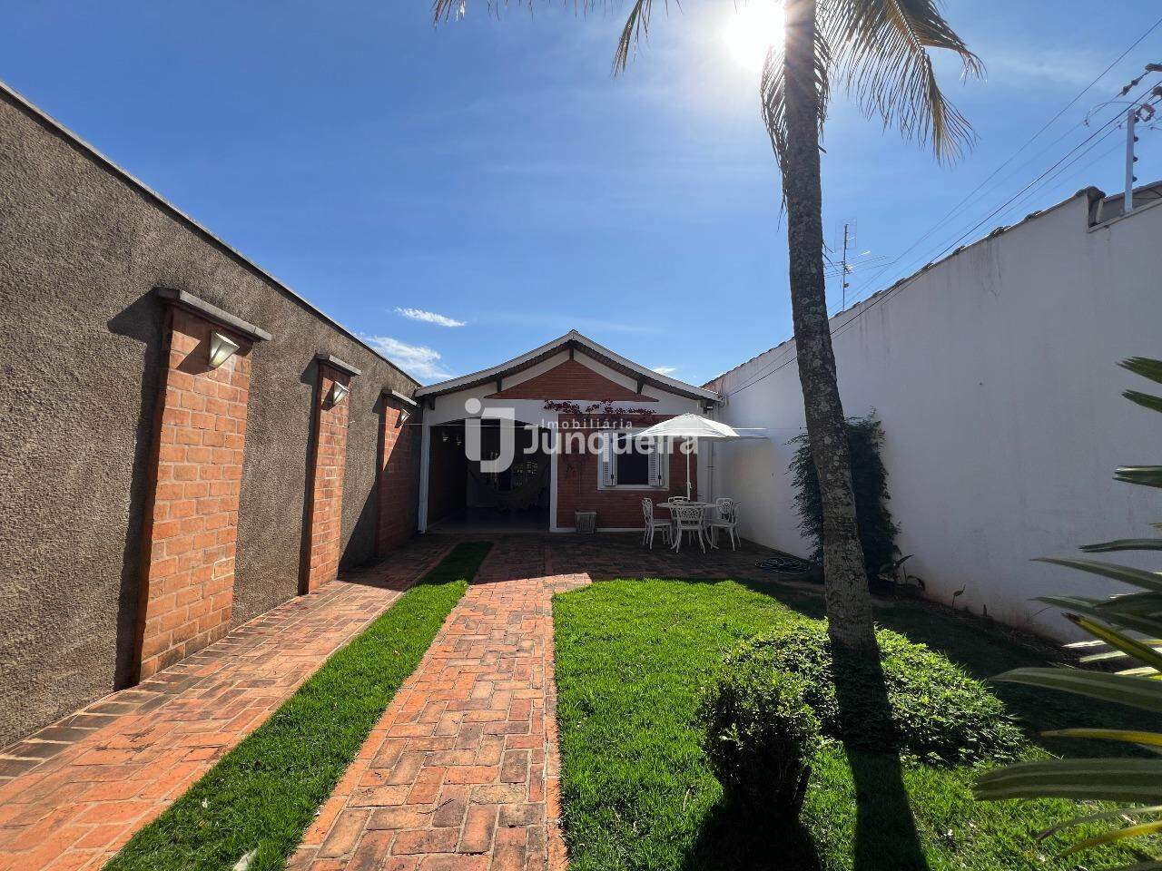 Casa para alugar, 2 quartos, 3 vagas, no bairro Piracicamirim em Piracicaba - SP