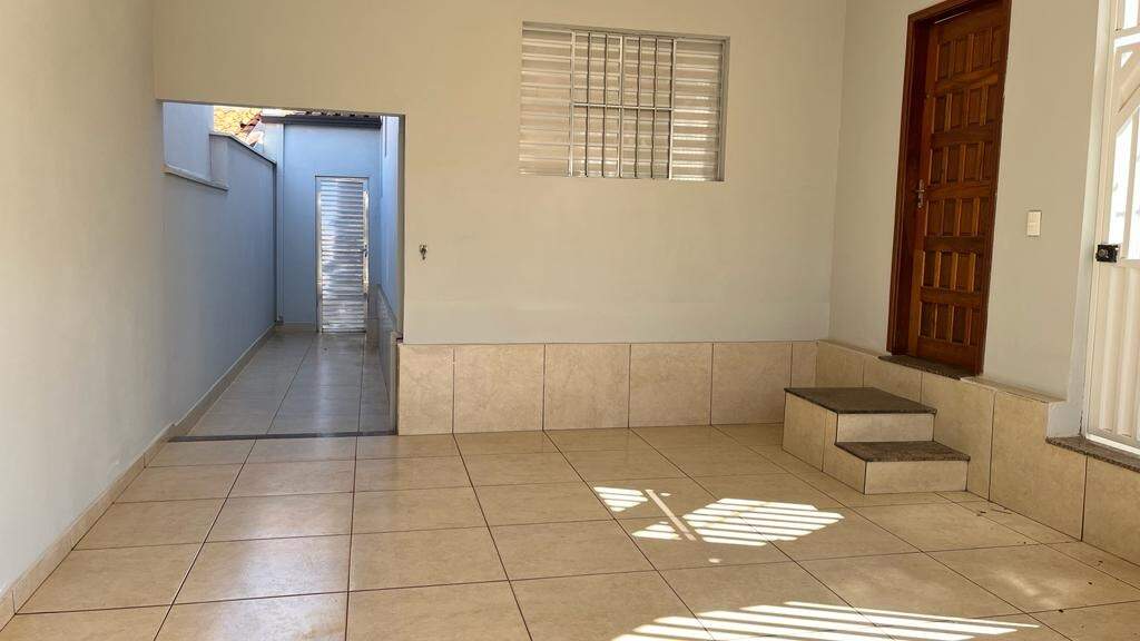 Casa para alugar, 2 quartos, 1 vaga, no bairro Residencial Luiz Massud Coury em Rio das Pedras - SP
