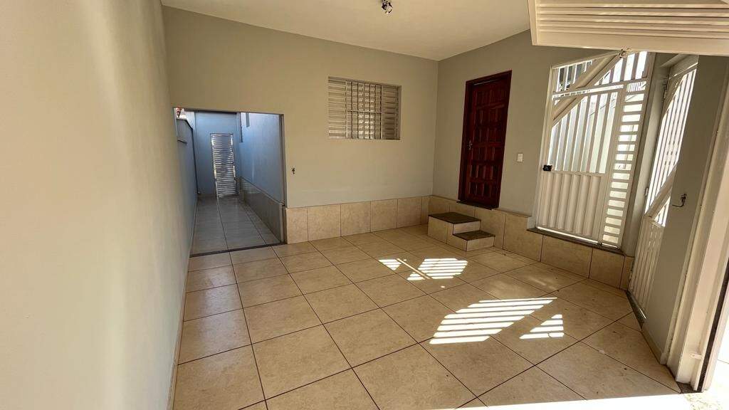 Casa para alugar, 2 quartos, 1 vaga, no bairro Residencial Luiz Massud Coury em Rio das Pedras - SP