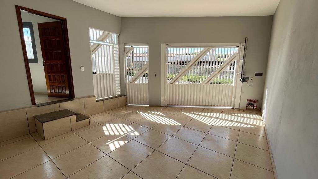 Casa para alugar, 2 quartos, 1 vaga, no bairro Residencial Luiz Massud Coury em Rio das Pedras - SP