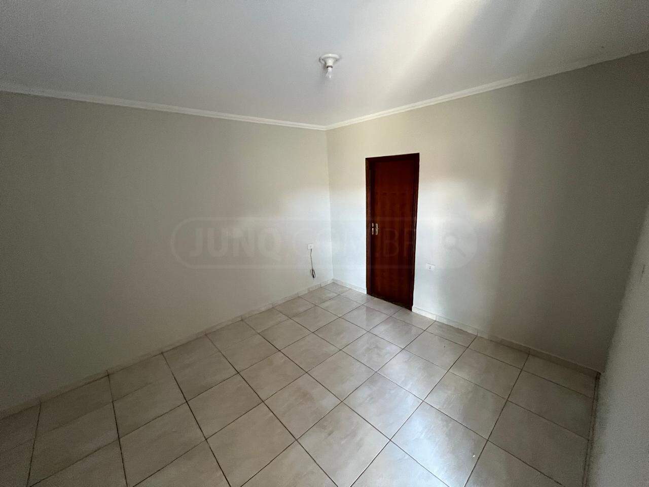 Casa para alugar, 1 quarto, sendo 1 suíte, no bairro Residencial Luiz Massud Coury em Rio das Pedras - SP