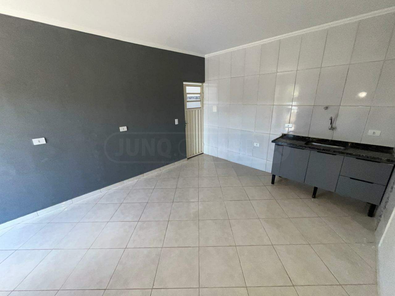 Casa para alugar, 1 quarto, sendo 1 suíte, no bairro Residencial Luiz Massud Coury em Rio das Pedras - SP