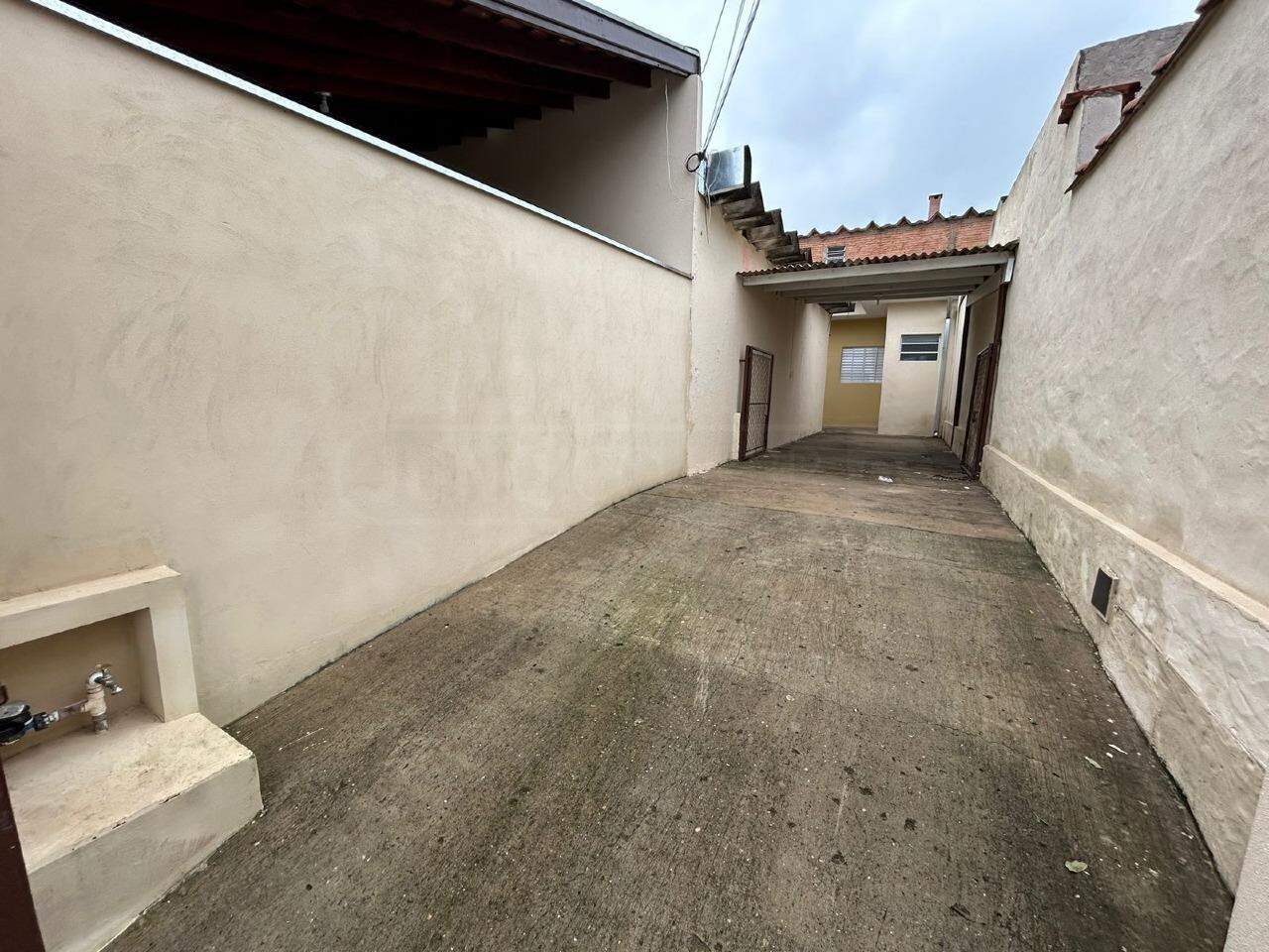 Casa para alugar, 1 quarto, 2 vagas, no bairro Santa Terezinha em Piracicaba - SP