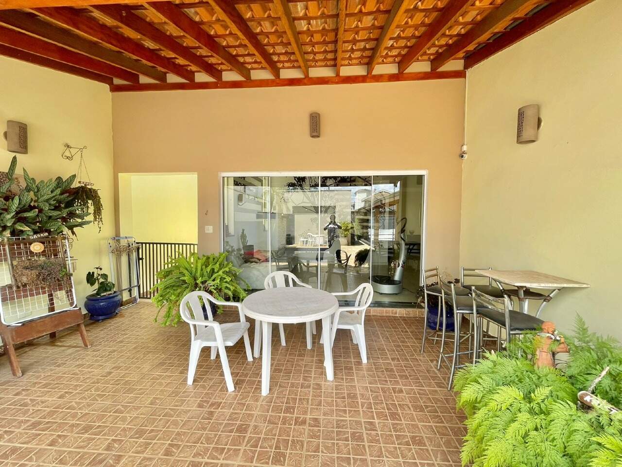 Casa em Condomínio à venda no Jardim Vila Verde, 4 quartos, sendo 2 suítes, 3 vagas, no bairro Dois Córregos em Piracicaba - SP
