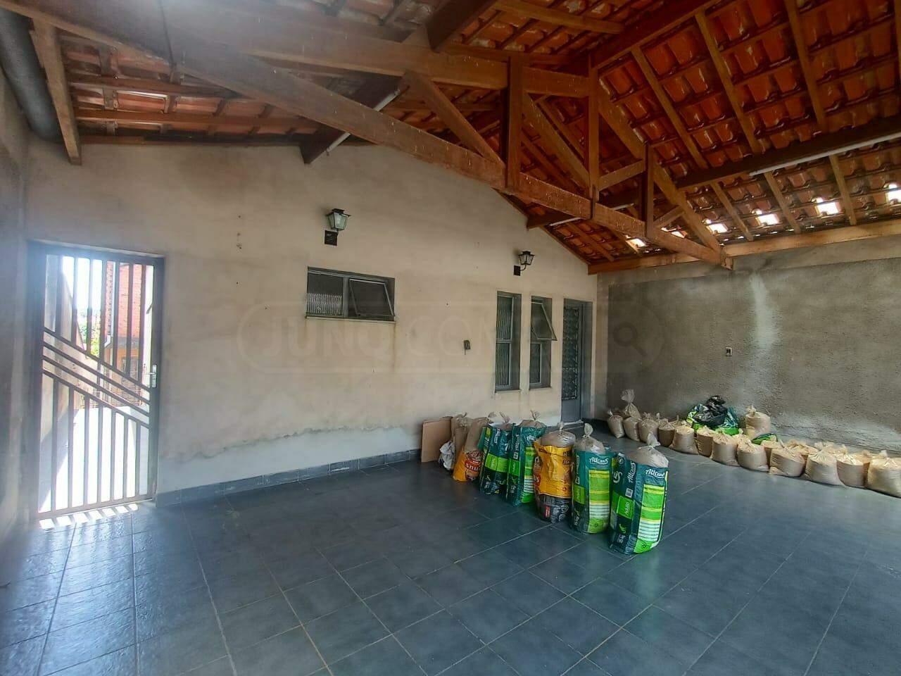 Casa para alugar, 3 quartos, 2 vagas, no bairro Vila Independência em Piracicaba - SP