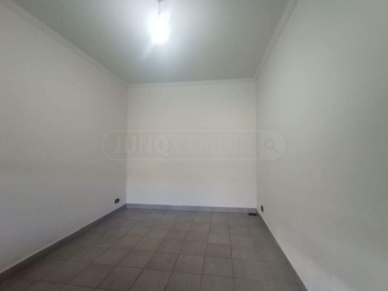 Casa para alugar, 3 quartos, 2 vagas, no bairro Vila Independência em Piracicaba - SP