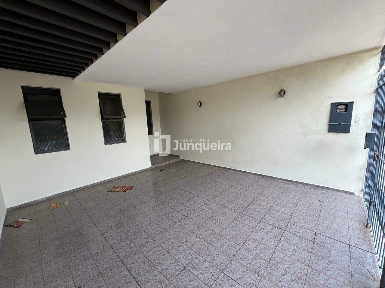 Casa para alugar, 2 quartos, 2 vagas, no bairro Jardim Monumento em Piracicaba - SP