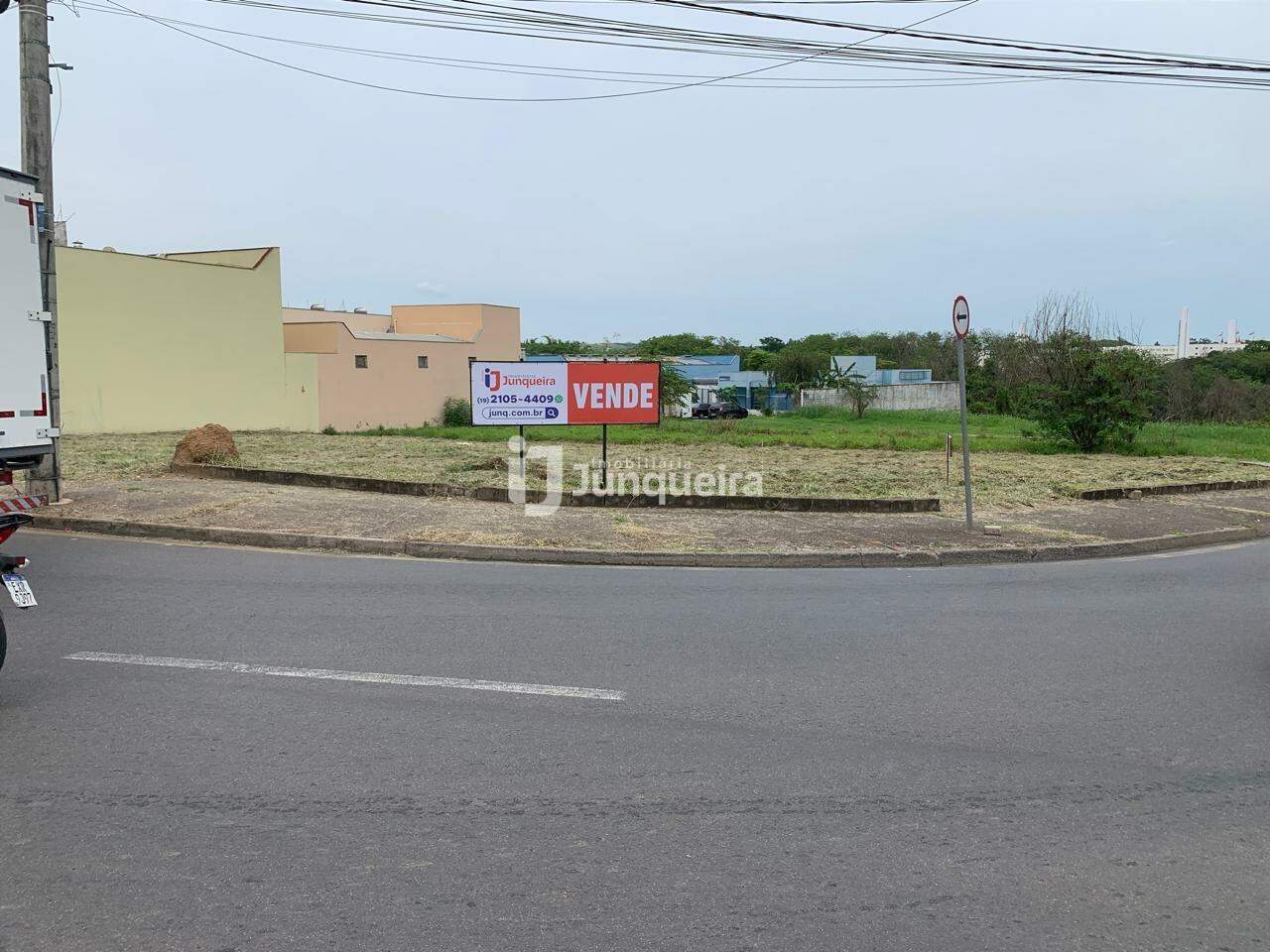 Terreno à venda, no bairro Santa Terezinha em Piracicaba - SP