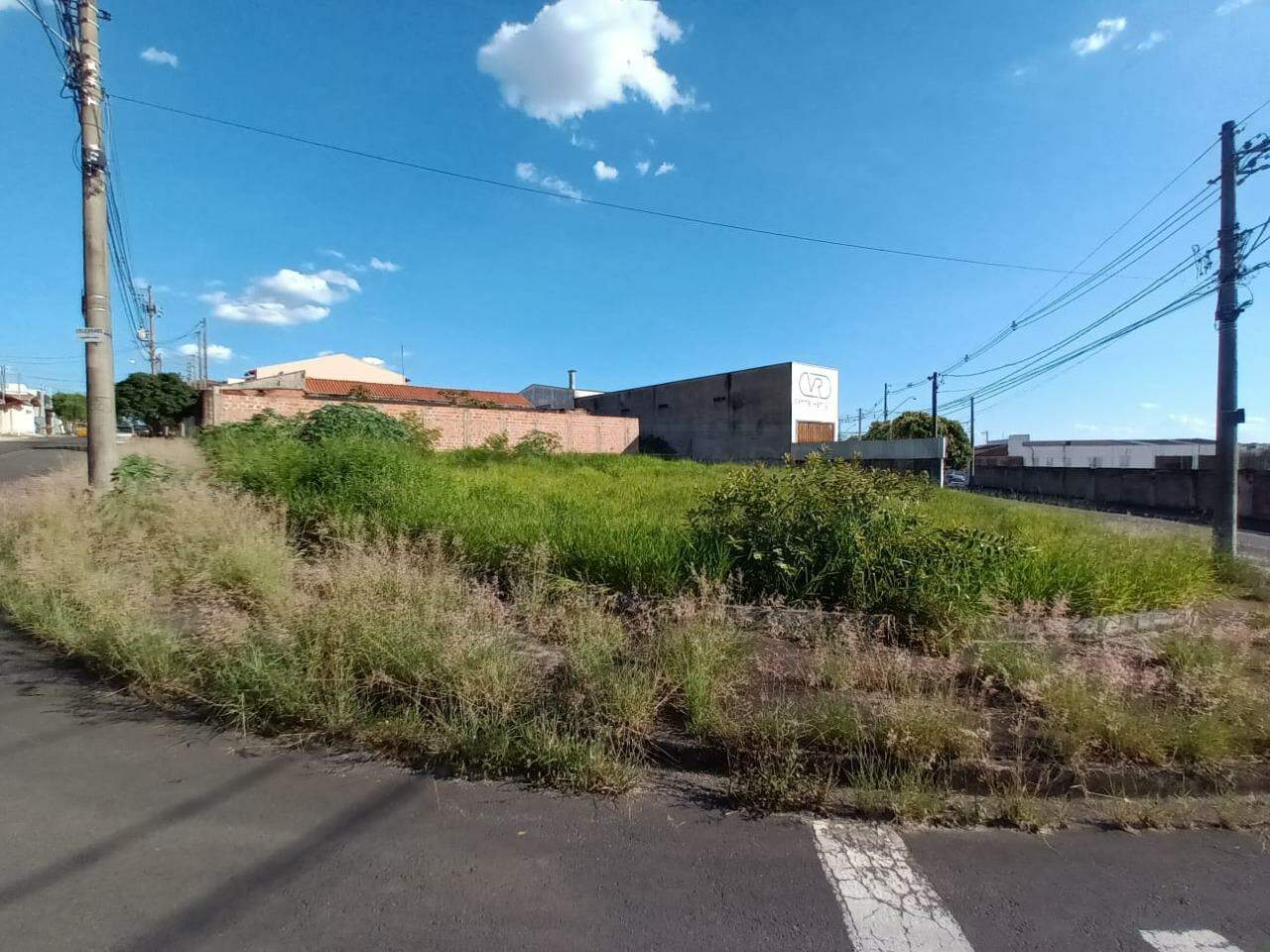 Terreno à venda, no bairro São Vicente I em Piracicaba - SP