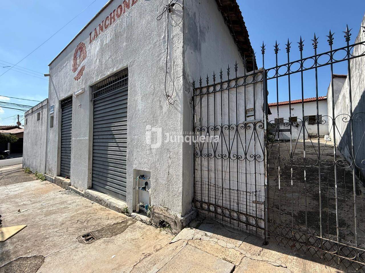 Casa Comercial à venda, 2 vagas, no bairro Jaraguá em Piracicaba - SP