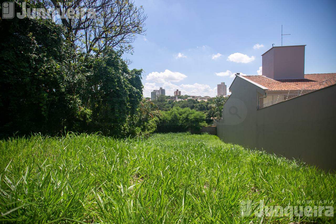 Terreno à venda, no bairro São Dimas em Piracicaba - SP
