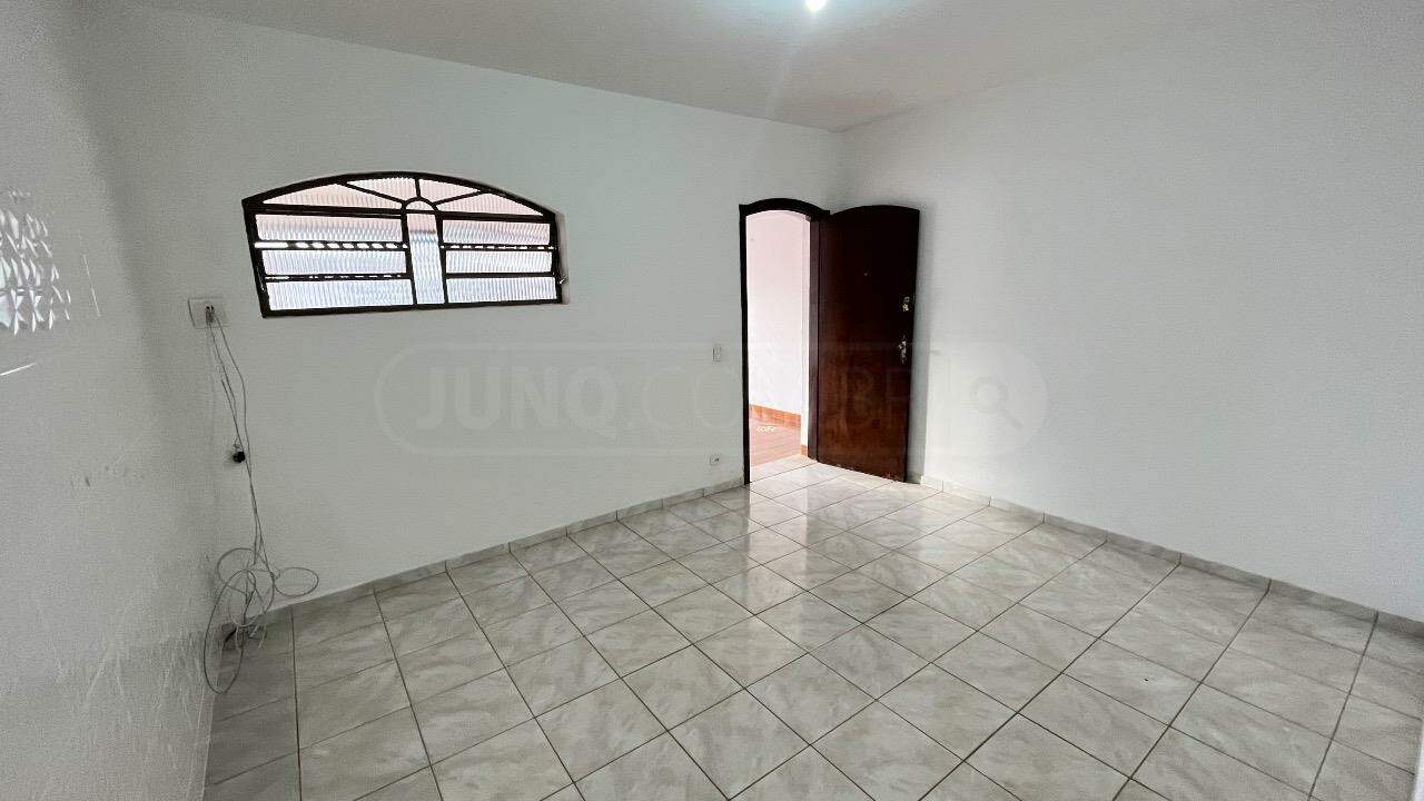 Casa à venda, 2 quartos, 2 vagas, no bairro Jardim Petrópolis em Piracicaba - SP