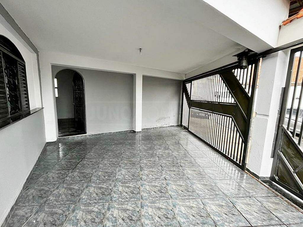 Casa à venda, 3 quartos, 3 vagas, no bairro Jardim Maria Claudia em Piracicaba - SP