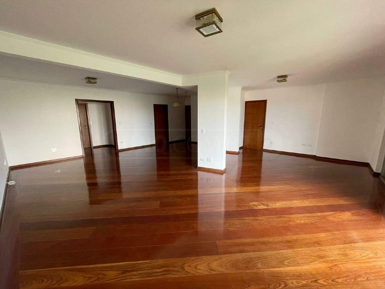 Apartamento à venda no Manhattan, 3 quartos, sendo 1 suíte, 2 vagas, no bairro Jardim Elite em Piracicaba - SP