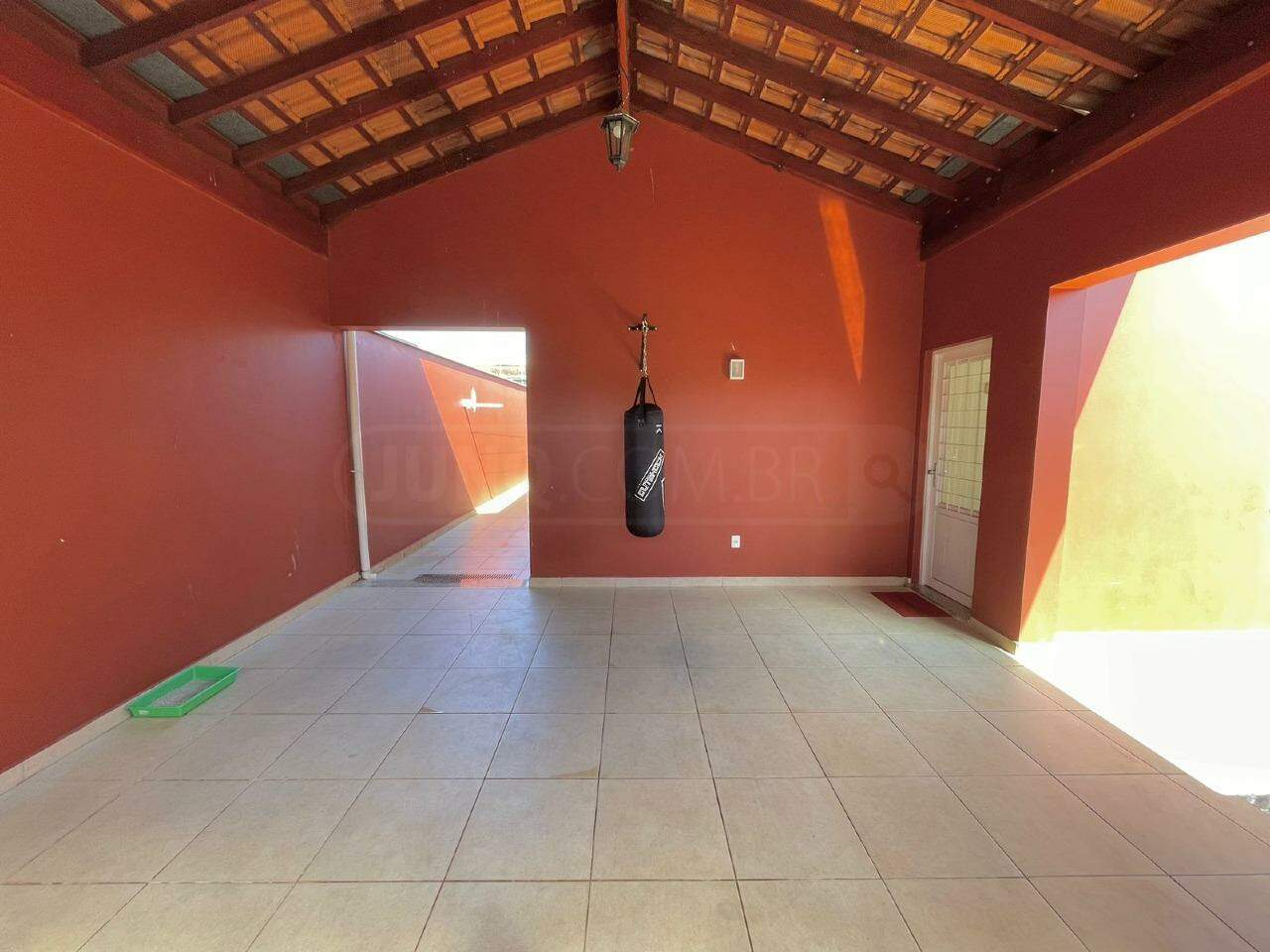 Casa à venda, 5 quartos, sendo 3 suítes, 3 vagas, no bairro Jardim Nova Iguaçu em Piracicaba - SP