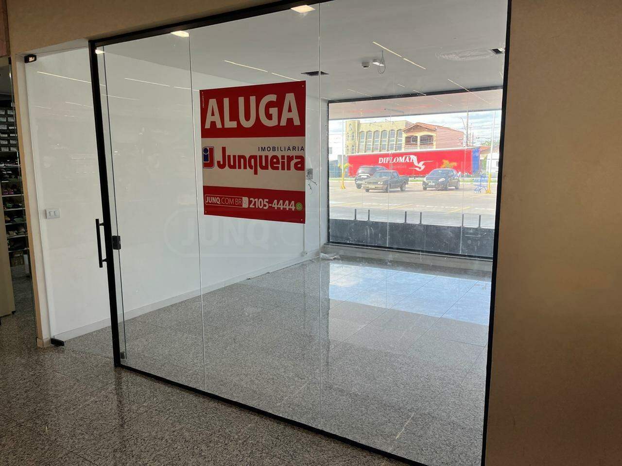 Sala Comercial para alugar, no bairro Paulicéia em Piracicaba - SP