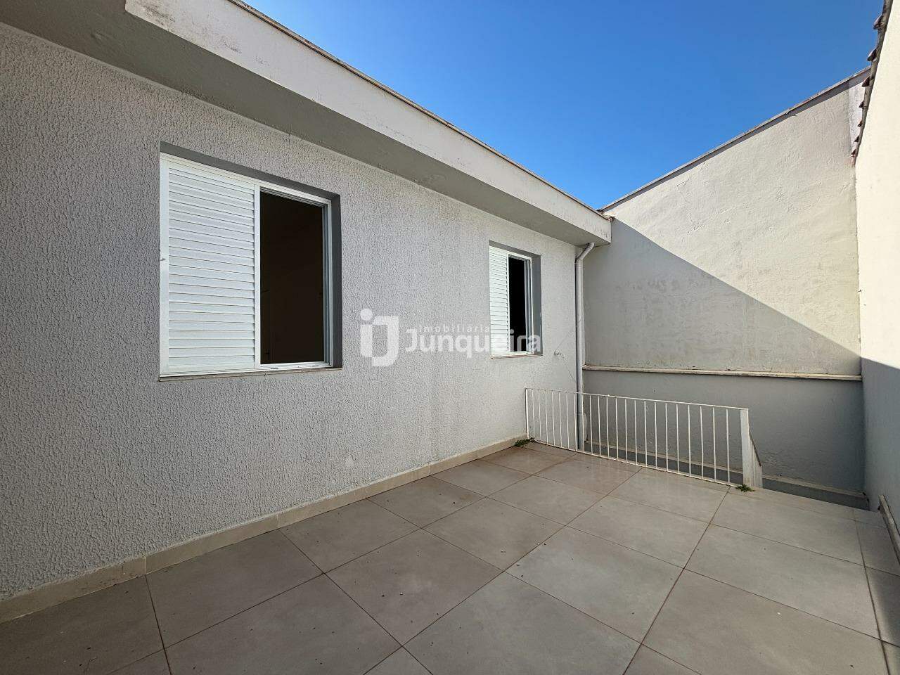Casa para alugar, 3 quartos, 2 vagas, no bairro Vila Monteiro em Piracicaba - SP