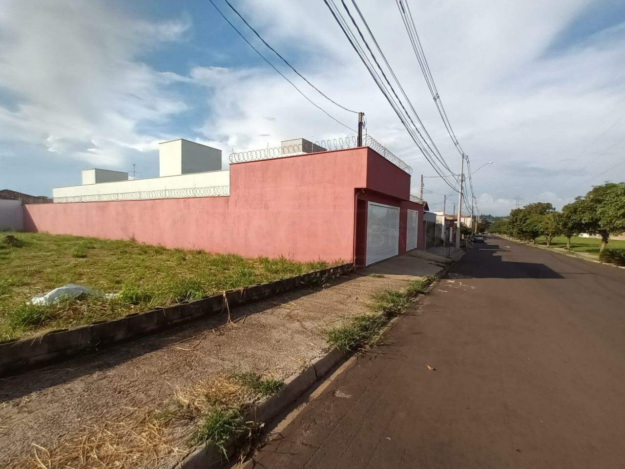 Terreno à venda, no bairro Residencial Nova Água Branca II em Piracicaba - SP