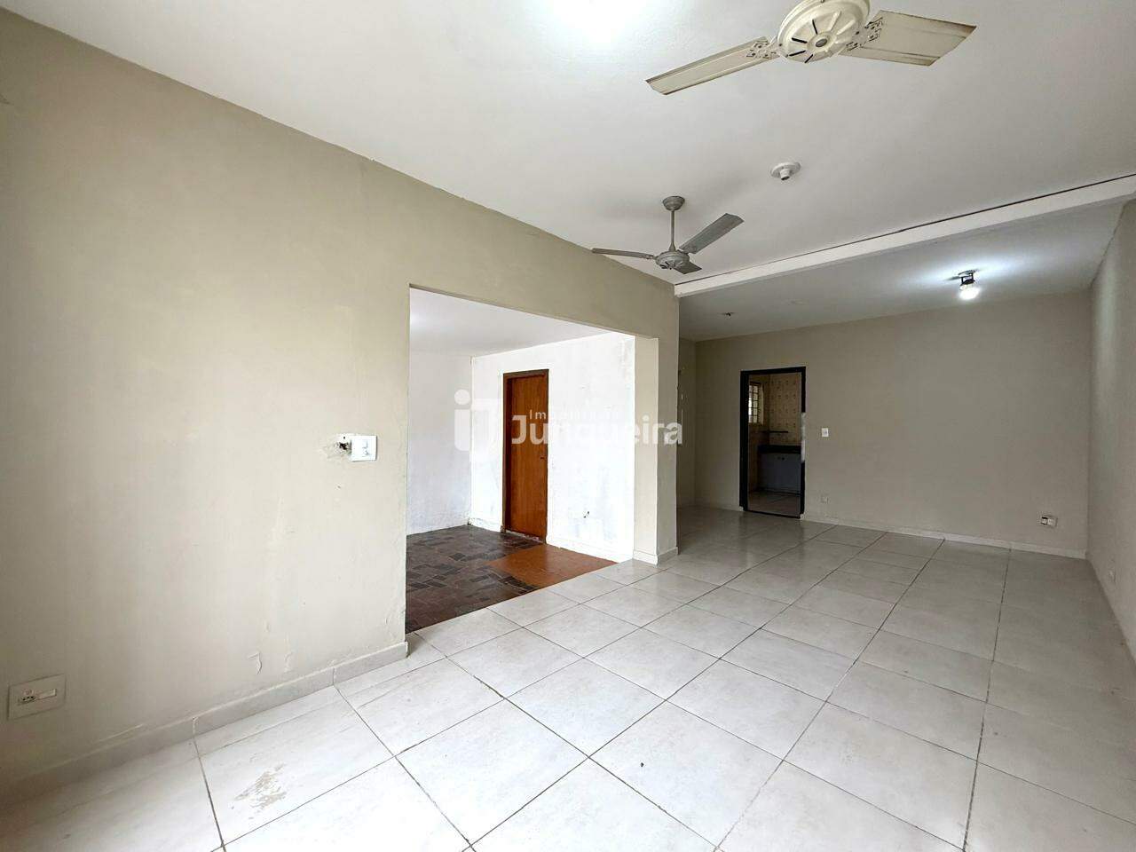 Casa Comercial à venda, 3 quartos, sendo 1 suíte, 1 vaga, no bairro Centro em Piracicaba - SP