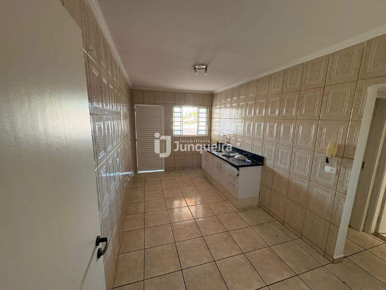 Casa à venda, 2 quartos, 2 vagas, no bairro Vila Monteiro em Piracicaba - SP