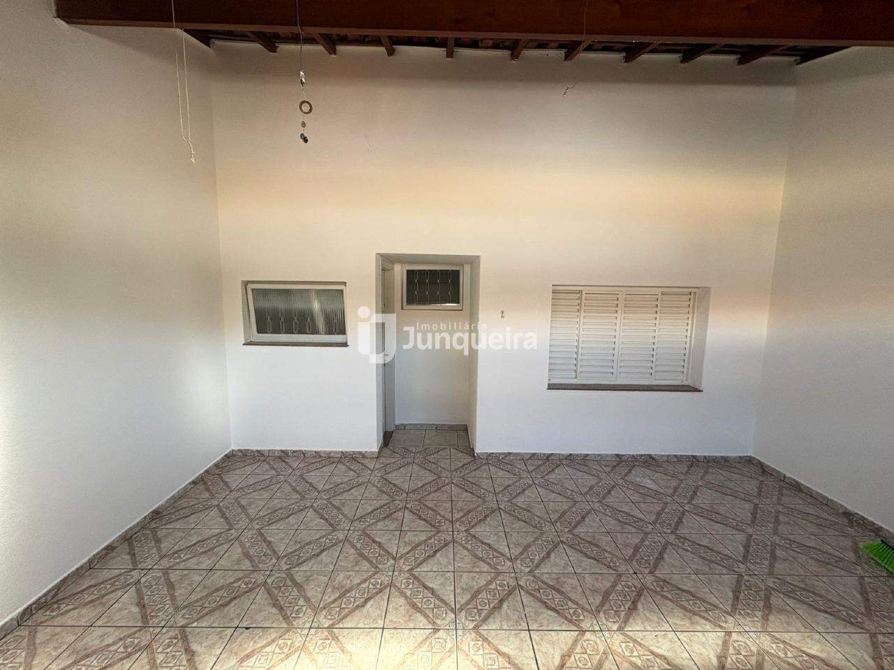 Casa à venda, 2 quartos, 2 vagas, no bairro Vila Monteiro em Piracicaba - SP