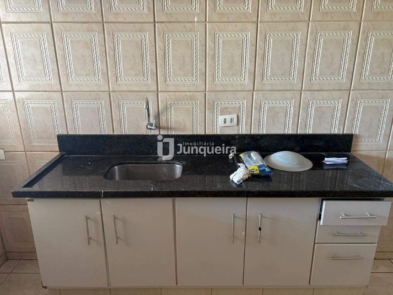 Casa à venda, 2 quartos, 2 vagas, no bairro Vila Monteiro em Piracicaba - SP