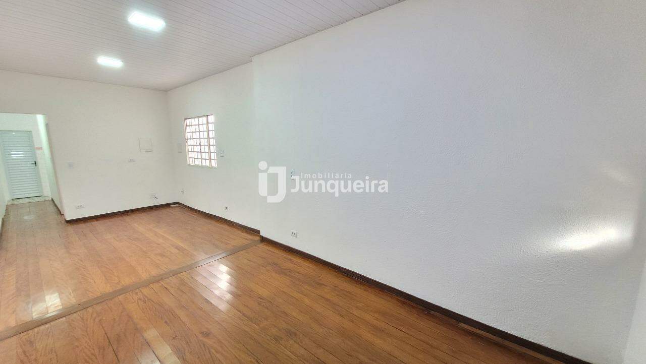 Casa para alugar, 1 quarto, 1 vaga, no bairro Alemães em Piracicaba - SP