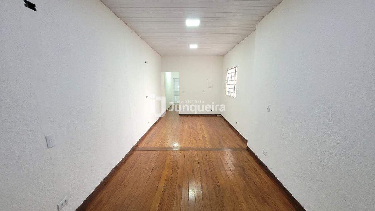Casa para alugar, 1 quarto, 1 vaga, no bairro Alemães em Piracicaba - SP