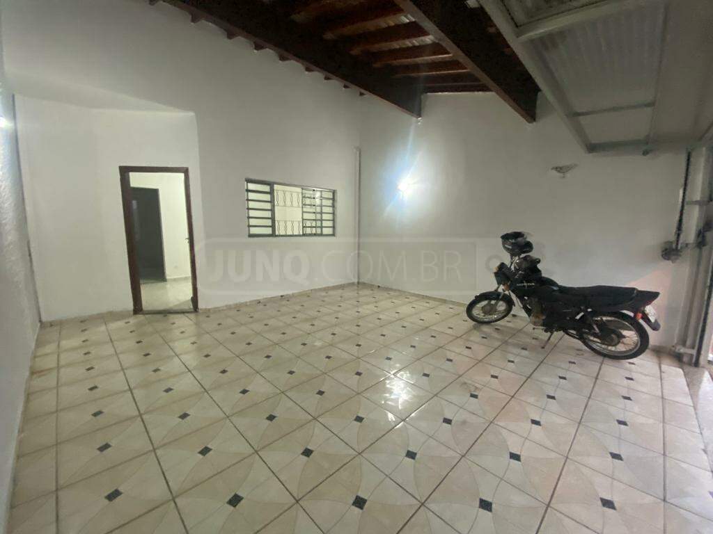 Casa para alugar, 2 quartos, sendo 1 suíte, 2 vagas, no bairro Água Branca em Piracicaba - SP