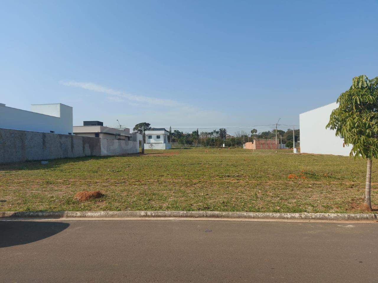 Terreno em Condomínio à venda no Residencial Ágape, no bairro Campestre em Piracicaba - SP