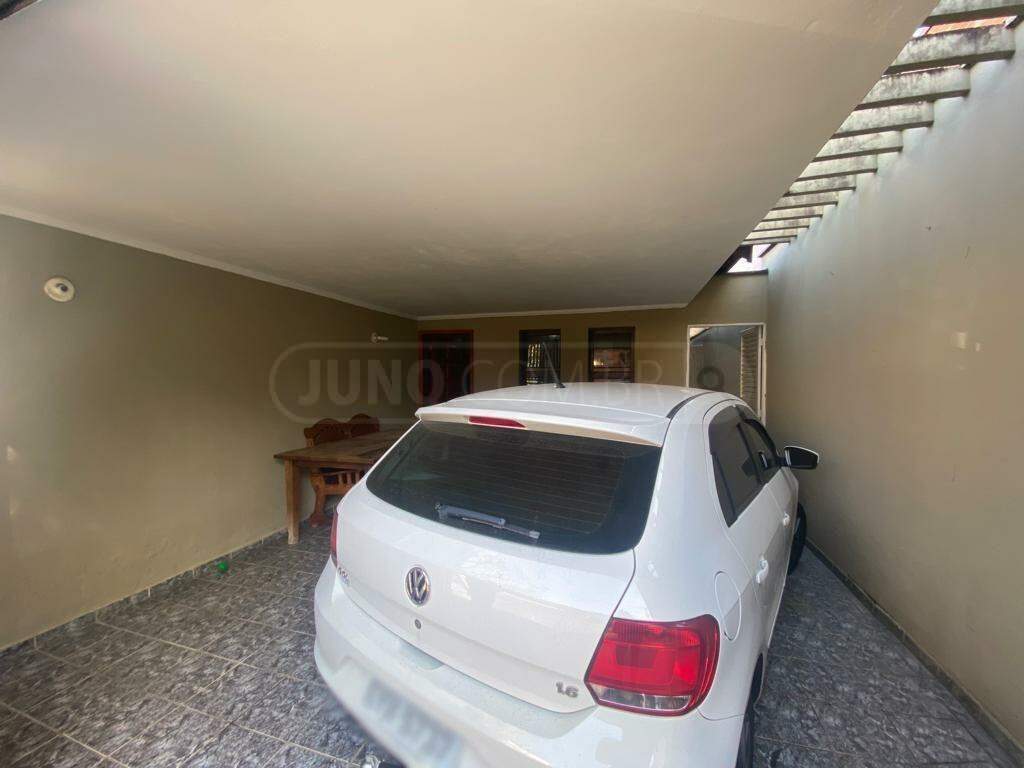 Casa à venda, 2 quartos, 1 vaga, no bairro Castelinho em Piracicaba - SP
