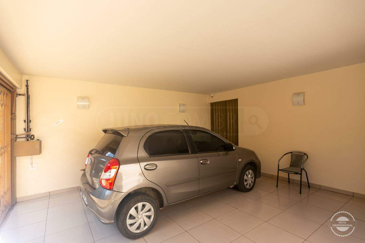 Casa à venda, 3 quartos, sendo 1 suíte, 4 vagas, no bairro Castelinho em Piracicaba - SP