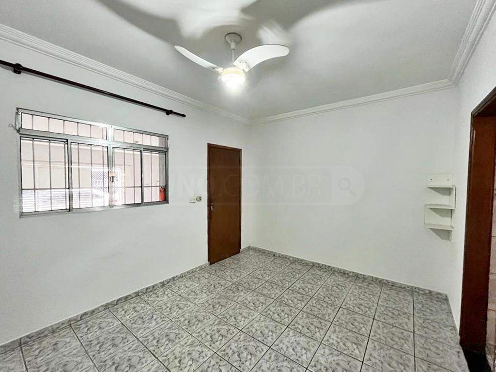 Casa à venda, 2 quartos, 2 vagas, no bairro Jardim Maria Claudia em Piracicaba - SP
