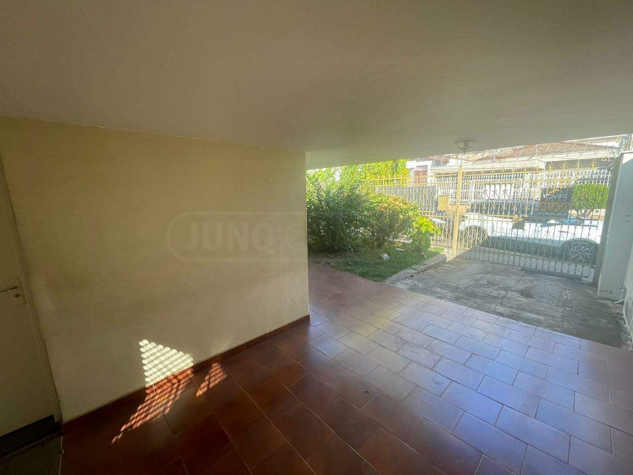 Casa à venda, 3 quartos, sendo 1 suíte, 2 vagas, no bairro Vila Independência em Piracicaba - SP