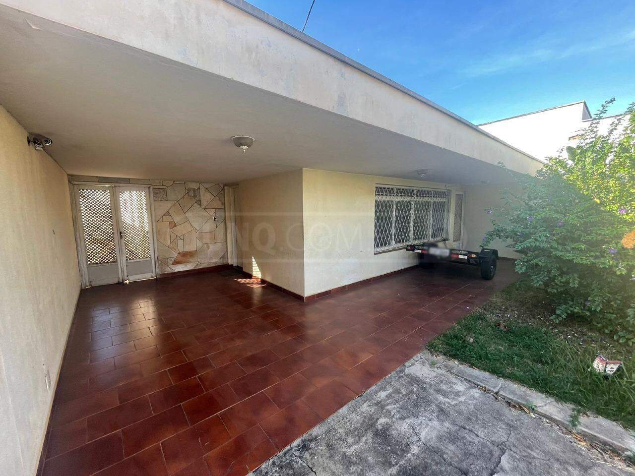 Casa à venda, 3 quartos, sendo 1 suíte, 2 vagas, no bairro Vila Independência em Piracicaba - SP